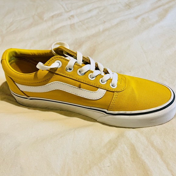 Vans Old Skool Low Top in Golden Yellow - Picture 4 of 4